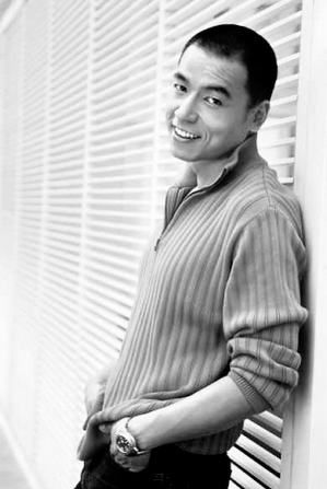 硬汉王挺拍电视剧片场被烧伤 获赔70万-王挺