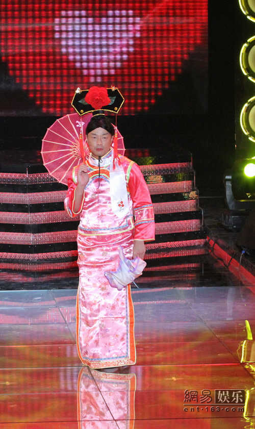 欧弟与女选手调情