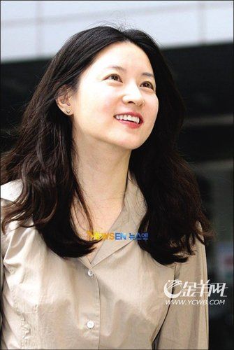 韩星李英爱怀孕4个月 暂停博士课程专心胎教