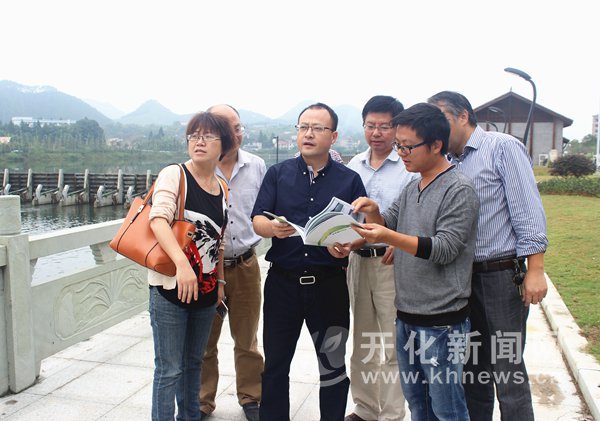 谢剑锋在调研我县住建.