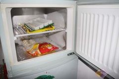 冰箱怎么放进去 12506867_275109.jpg